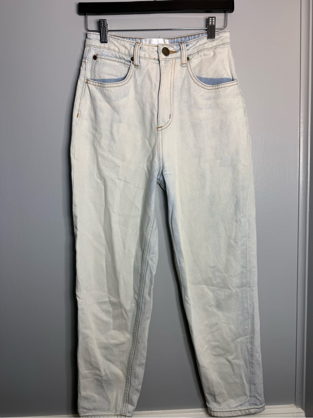 31. Ikonic Kollection High-Rise Women's Cream Wash Jeans